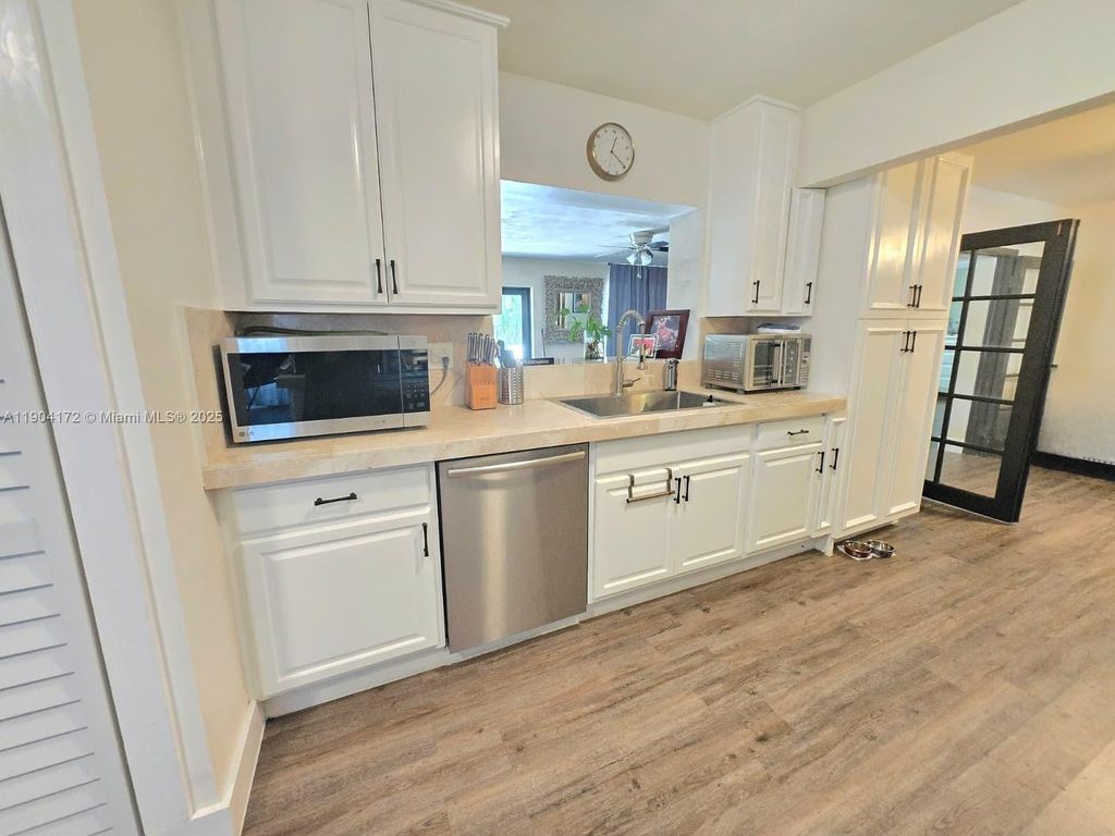 Property photo 3 of 28 <Alttext/>