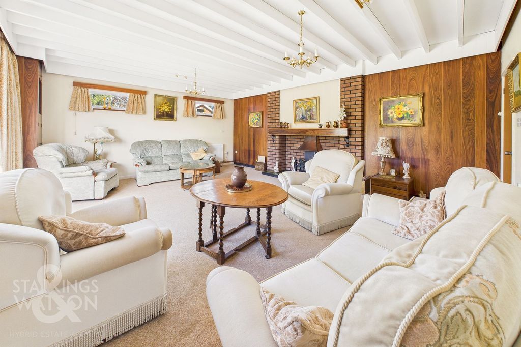 Property photo 3 of 27