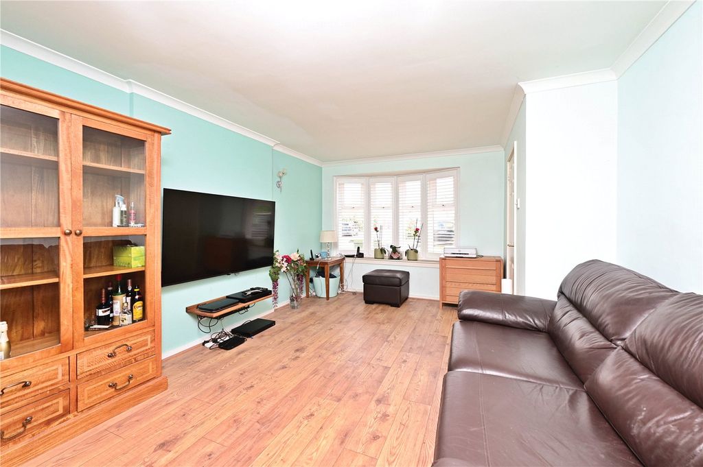 Property photo 2 of 13 Picture No. 11