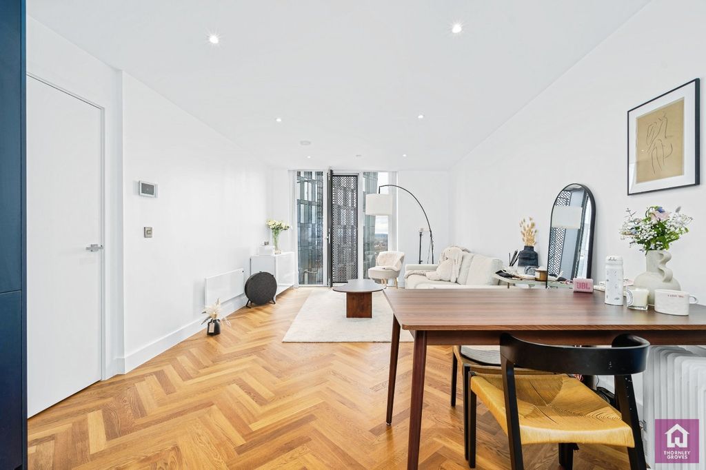 Property photo 3 of 30 Picture No. 43