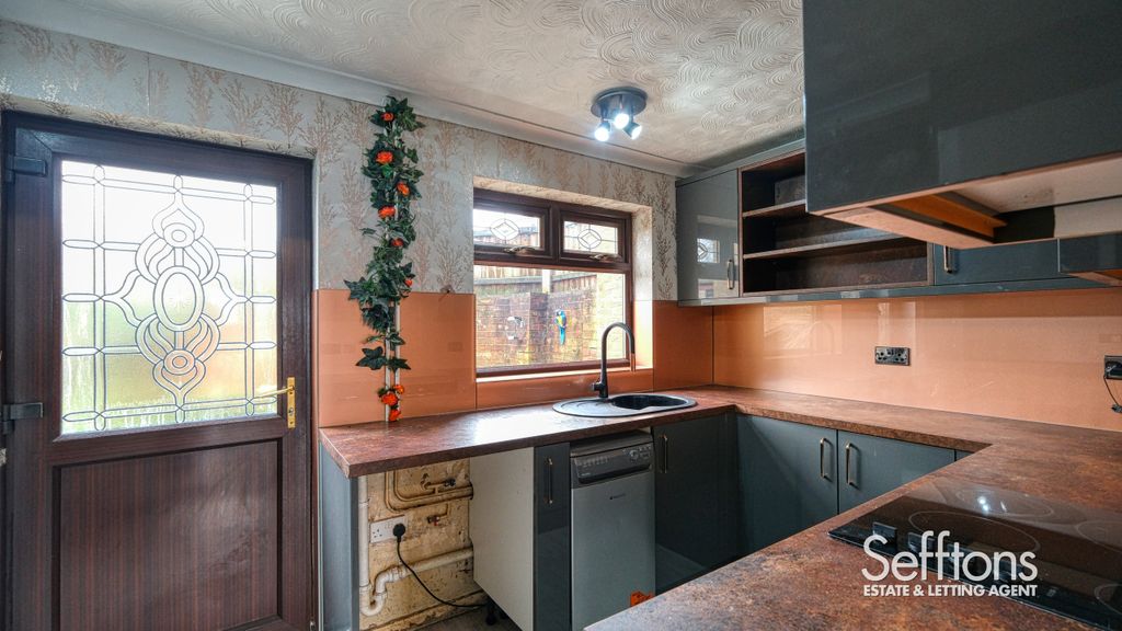 Property photo 3 of 18 Dscf0664_23