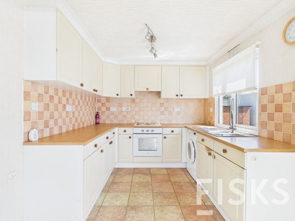 Property photo 3 of 12