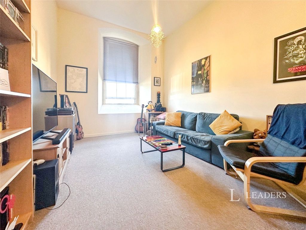 Property photo 3 of 10 Picture No. 07
