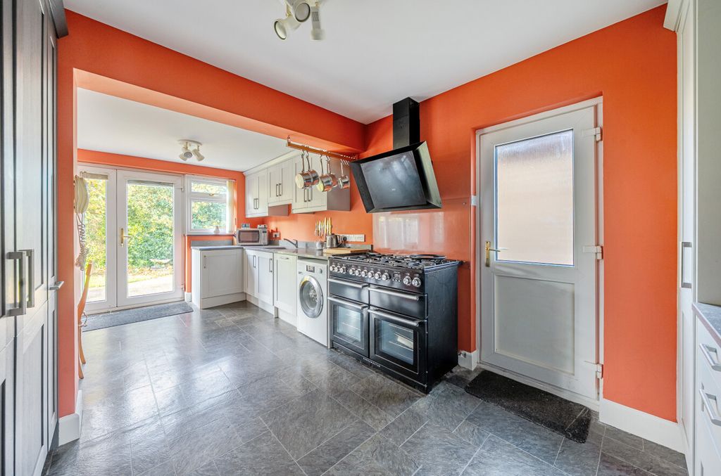 Property photo 3 of 14 1375371-1-6909Cf5...