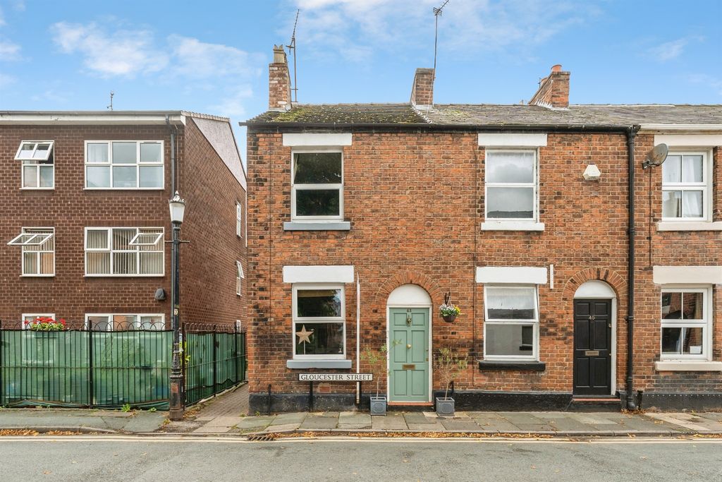Property photo 1 of 18