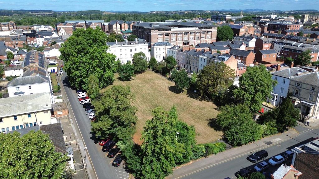 Property photo 2 of 5