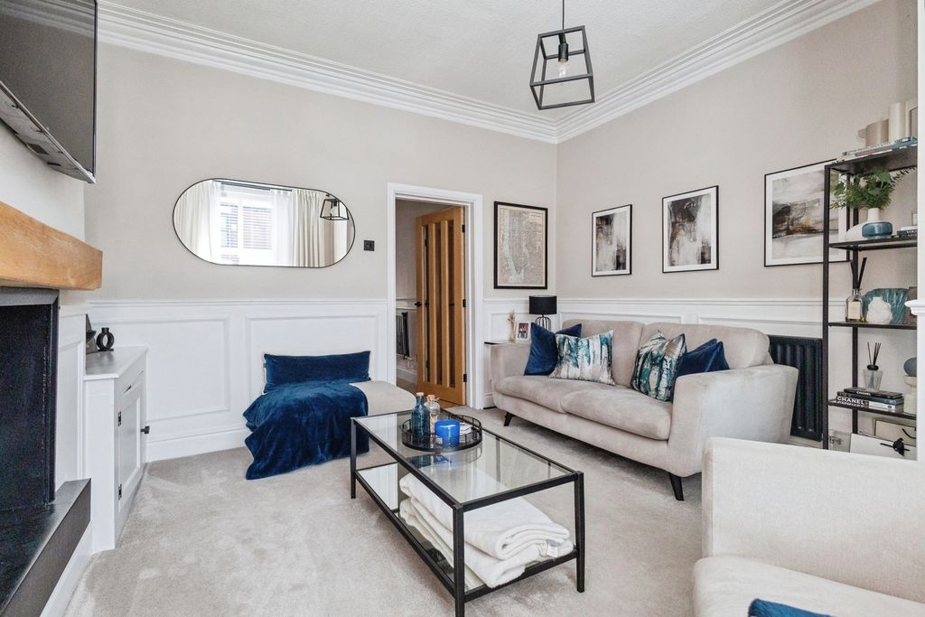 Property photo 2 of 17 Pbox-Img.Jpg