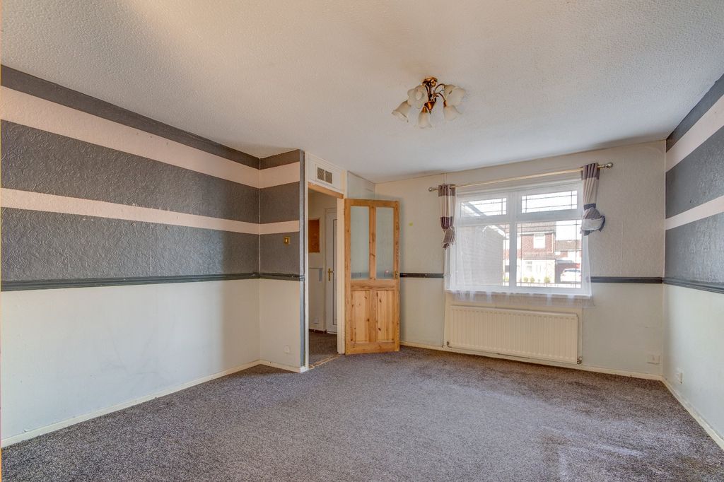 Property photo 3 of 15 Picture No. 07