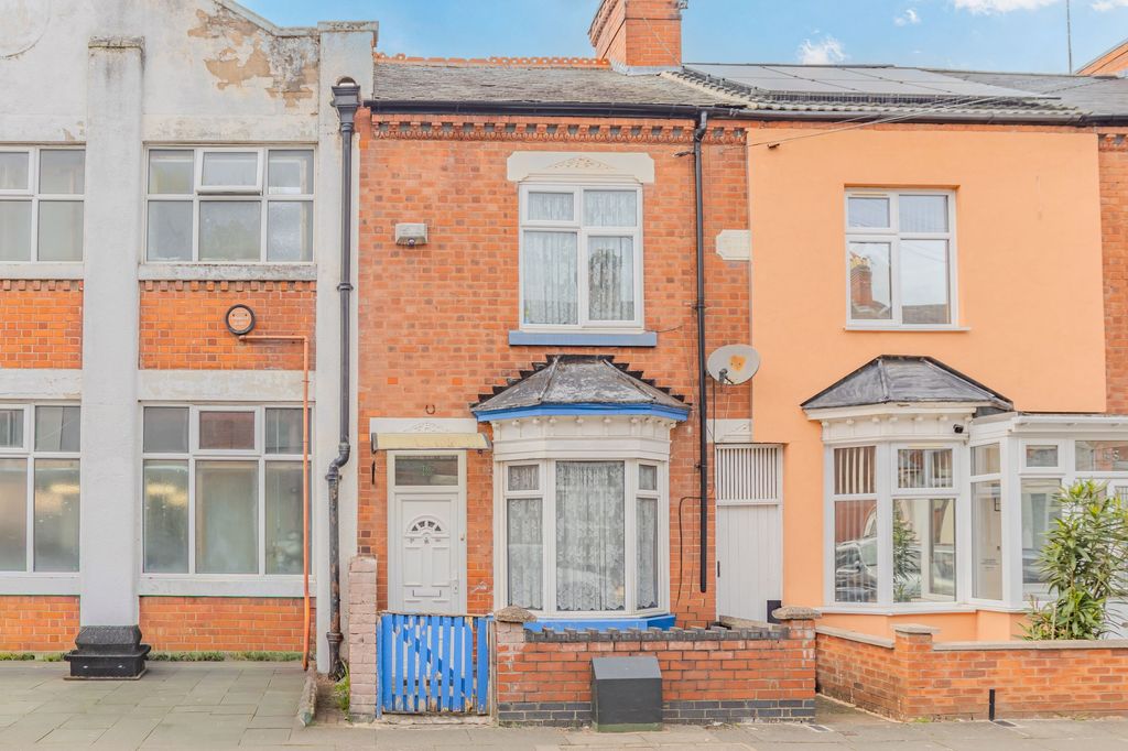 Property photo 1 of 17