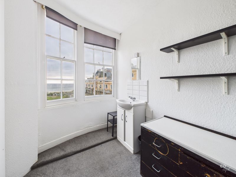 Property photo 2 of 8 Photo 9