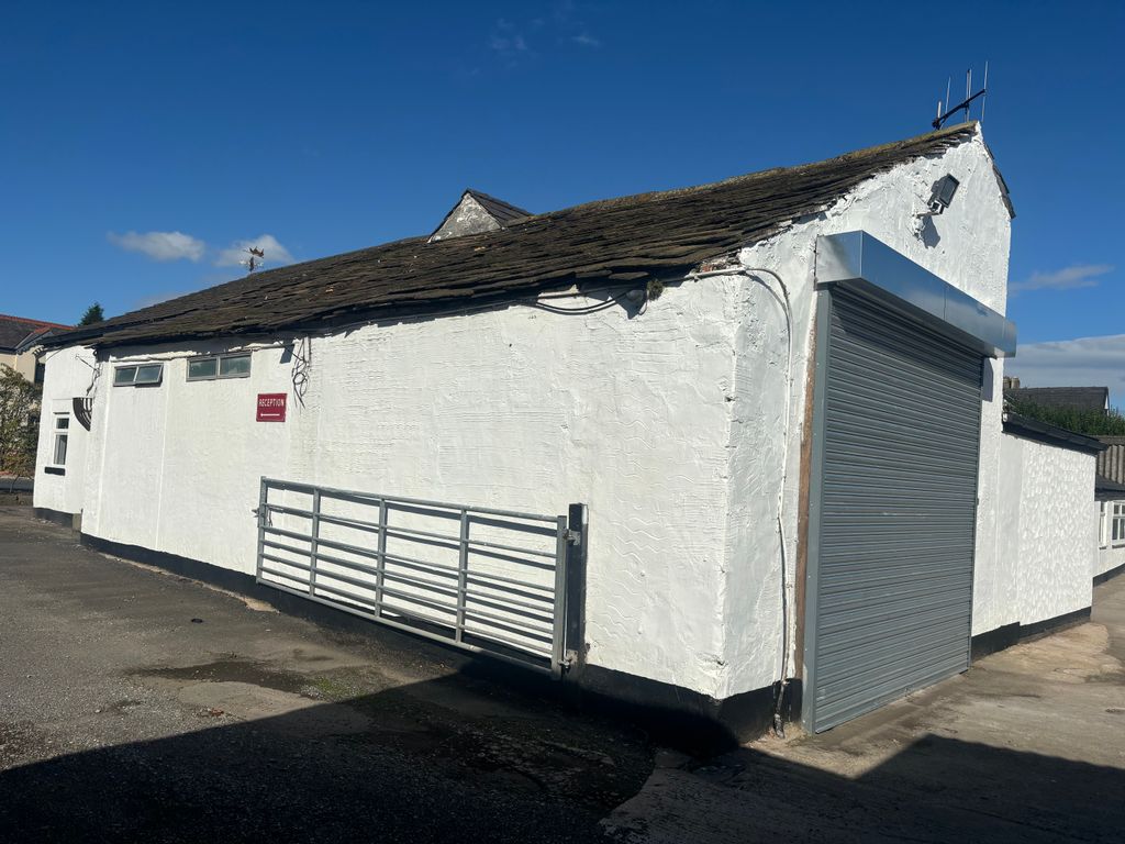 Property photo 3 of 12