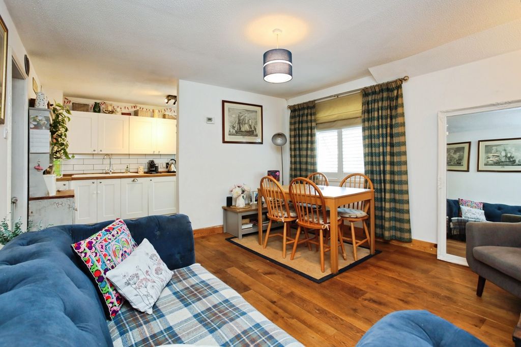 Property photo 2 of 12 Pbox-Img.Jpg