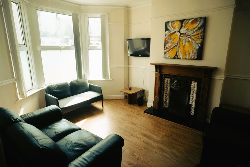 Property photo 1 of 10 5 Bedroom Student Accommodation.