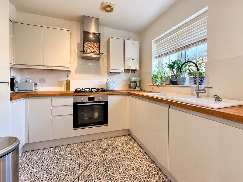Property photo 2 of 27 Kitchen