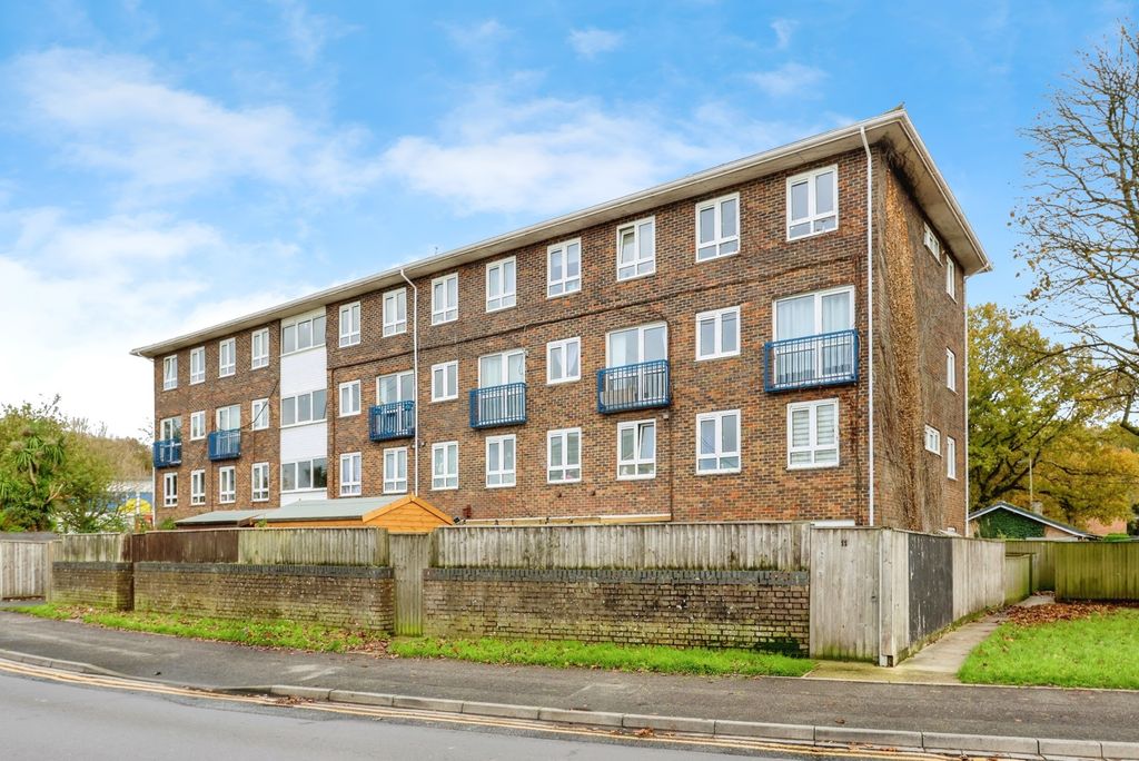 Property photo 1 of 16 Exterior