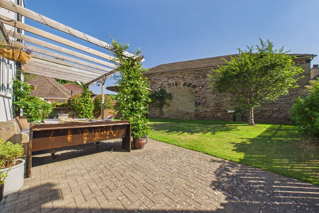 Property photo 3 of 38 Rear Garden