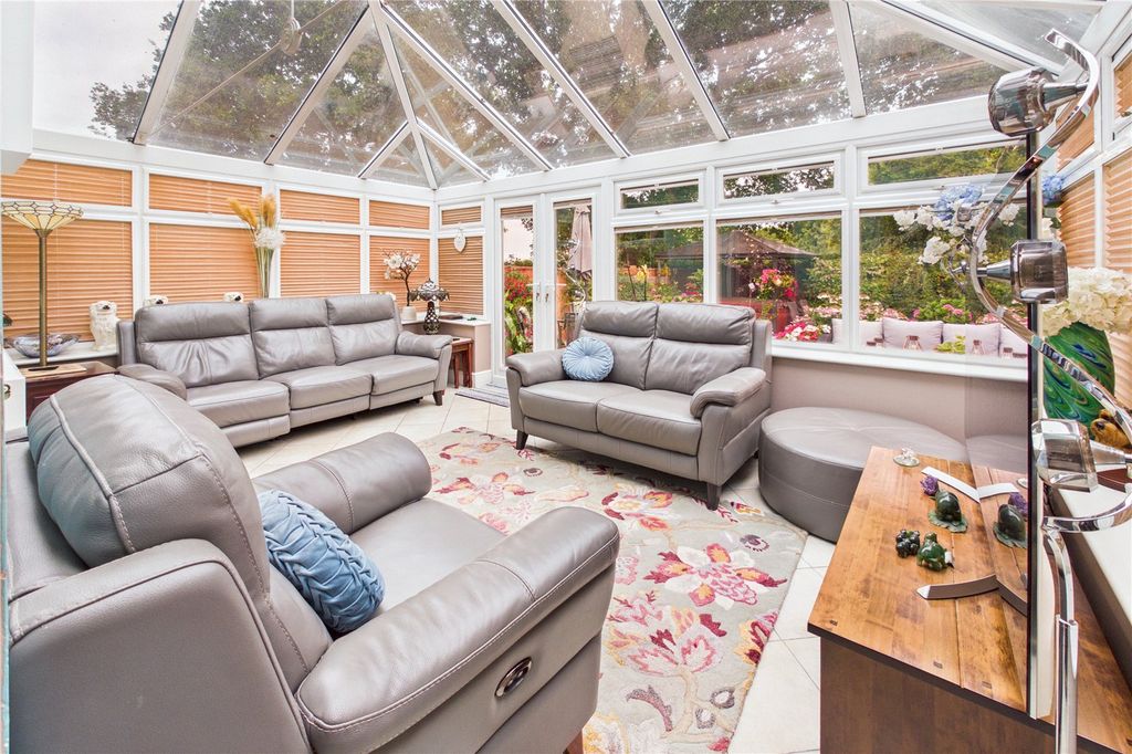 Property photo 3 of 25 Living Room