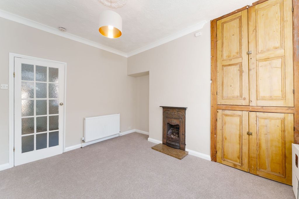 Property photo 3 of 9