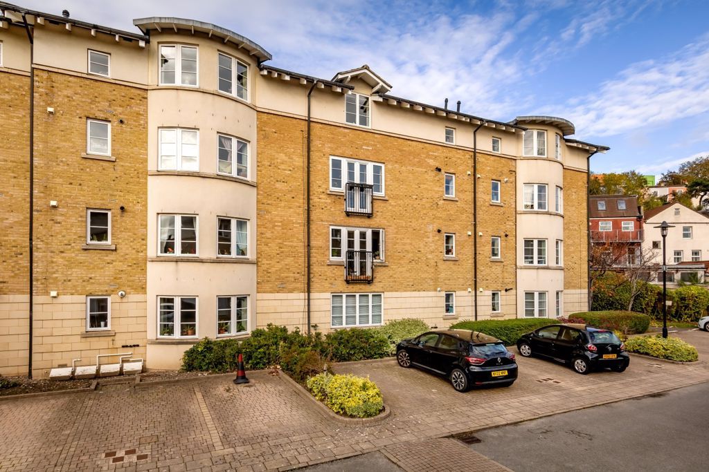 Property photo 1 of 13 External