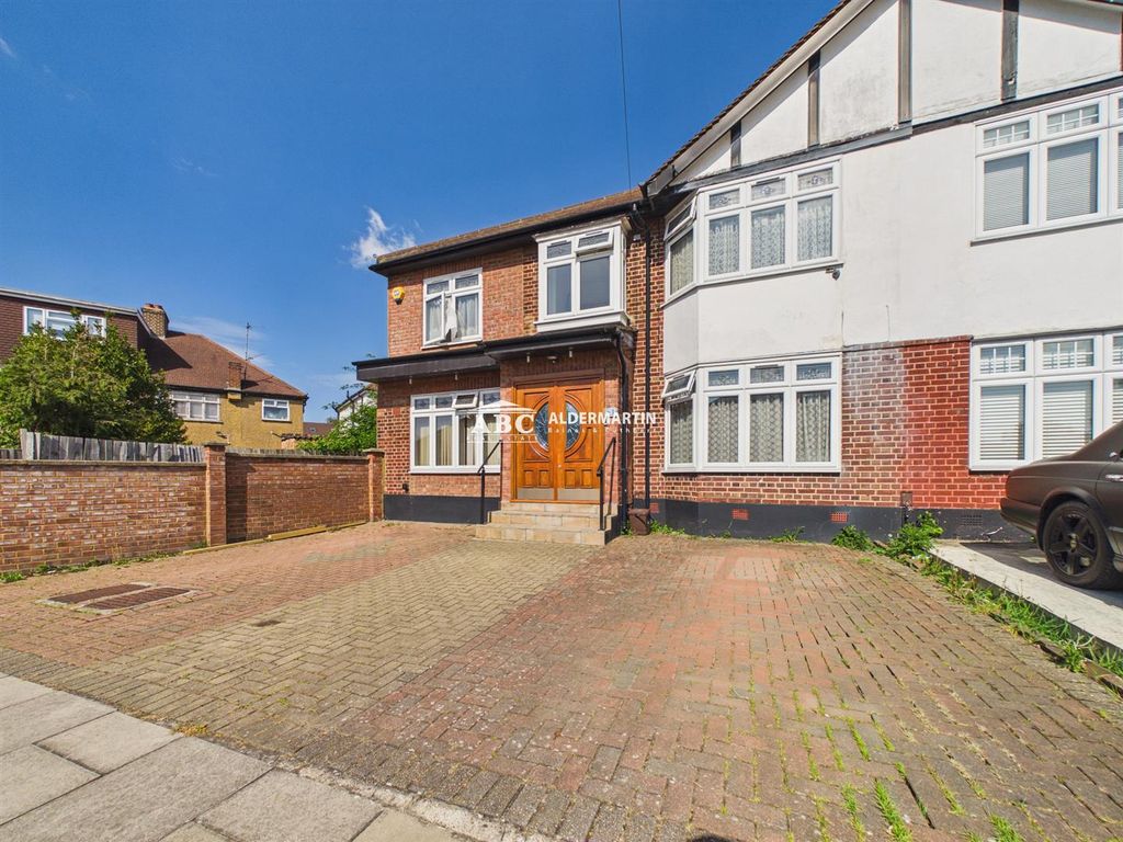 Property photo 1 of 28 Cam03827G0-Pr0153-Still001.Jpg