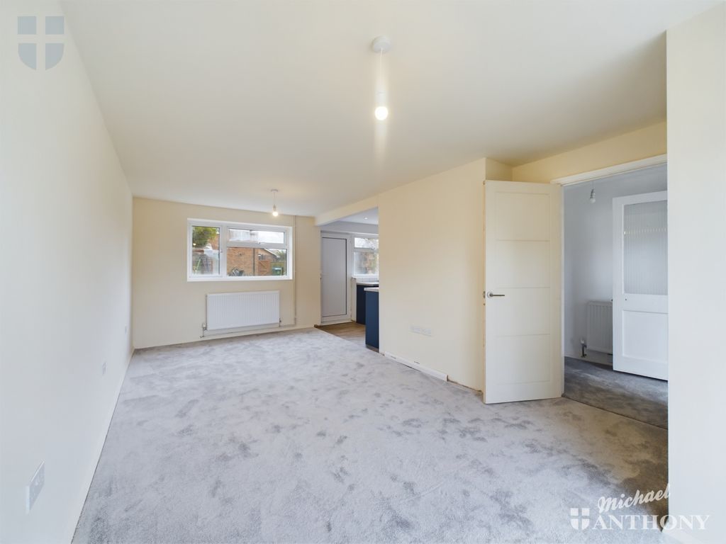 Property photo 2 of 15 Cam02538G0-Pr0228-Still016