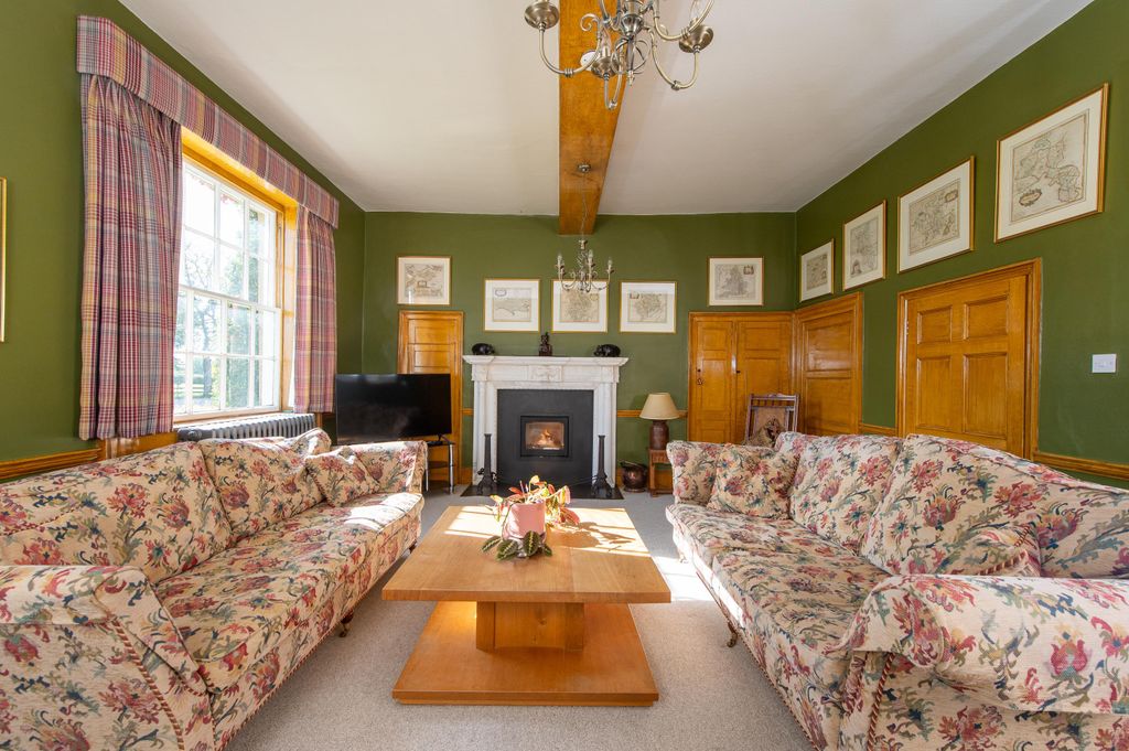 Property photo 3 of 31 Image