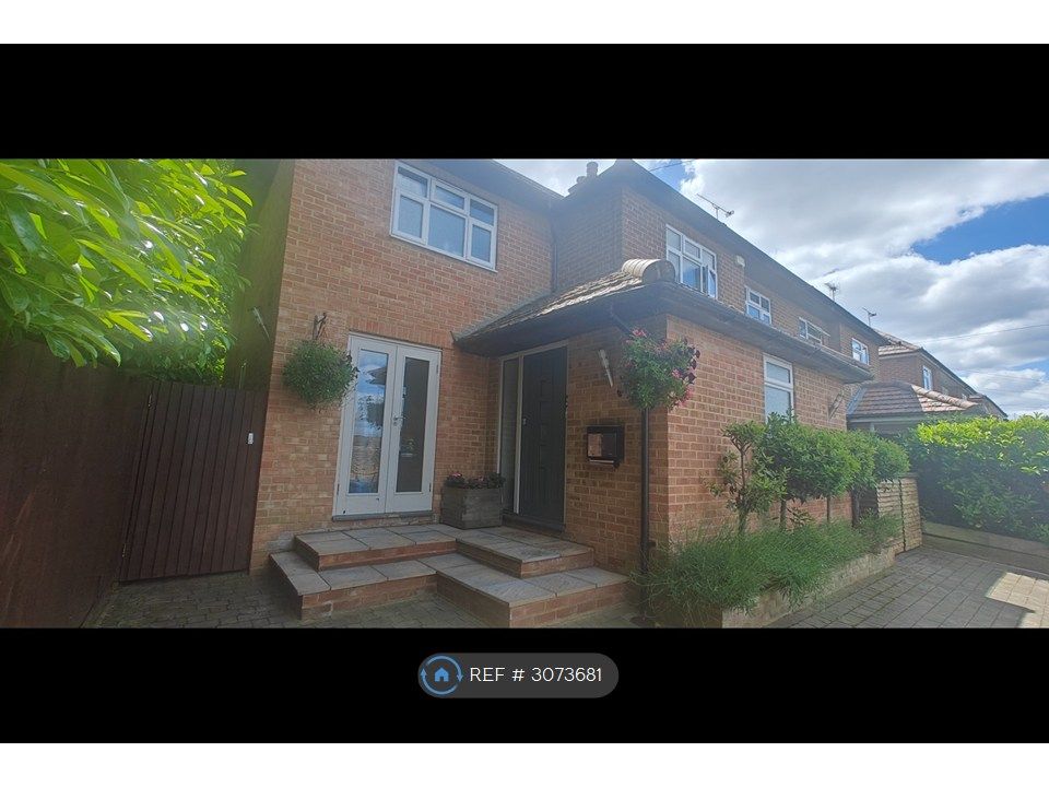 Property photo 2 of 32