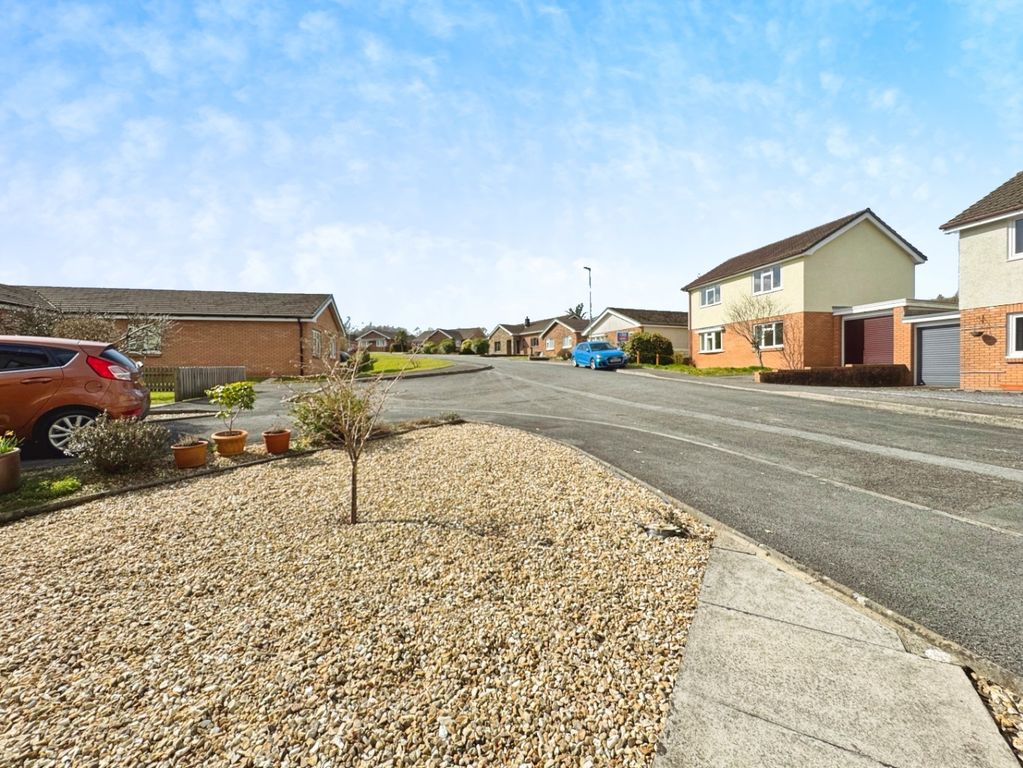 Property photo 3 of 40 3997986