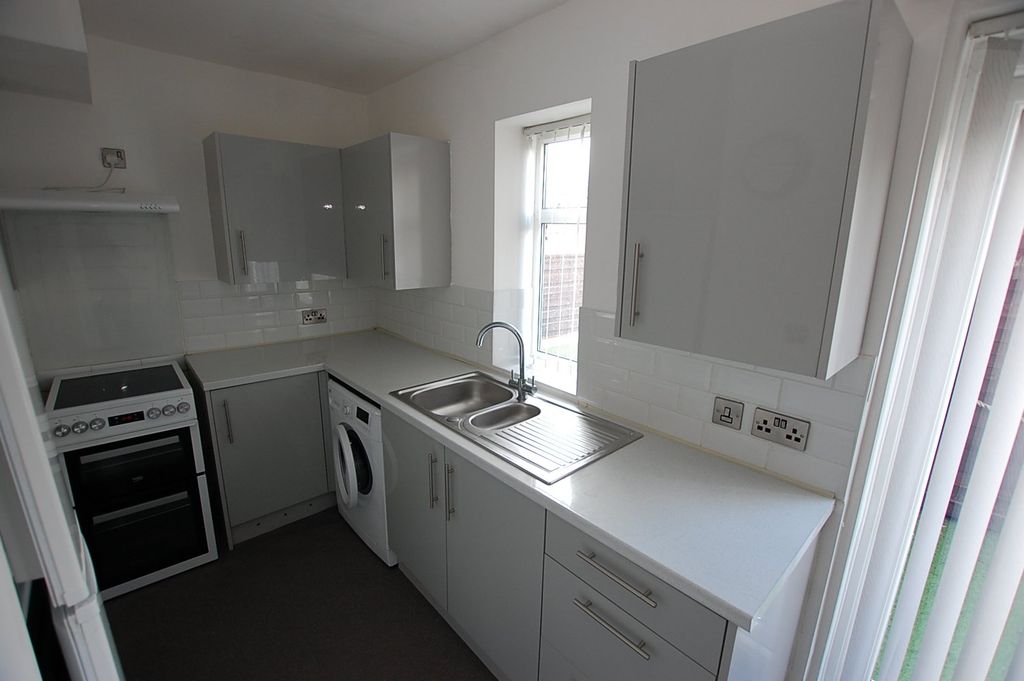 Property photo 3 of 12 Picture No. 10