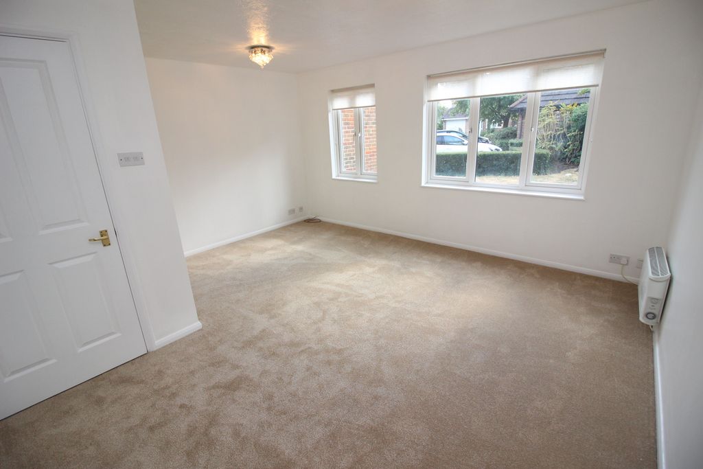 Property photo 3 of 8