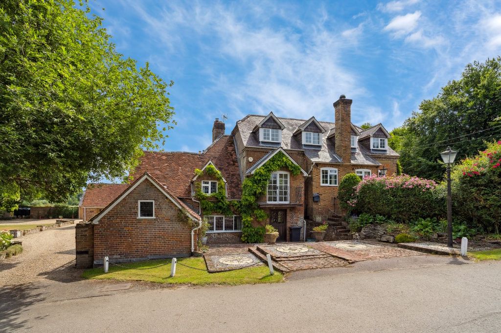 Property photo 2 of 50