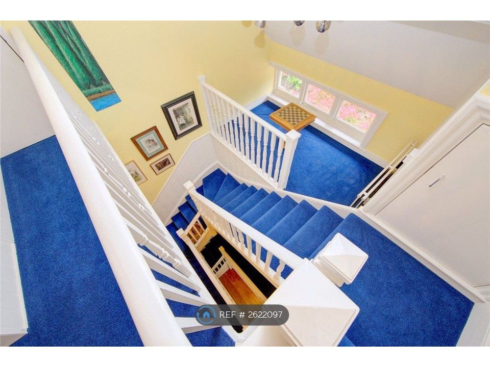 Property photo 2 of 35 Stairs