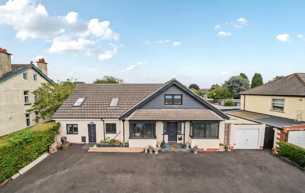 Property photo 1 of 32 External View