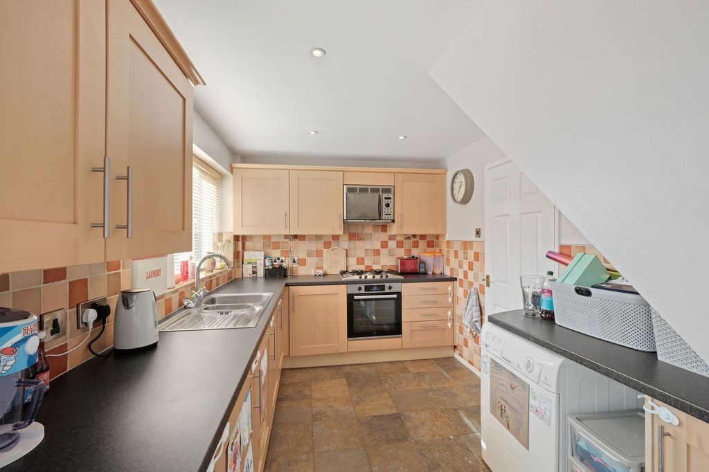 Property photo 3 of 15