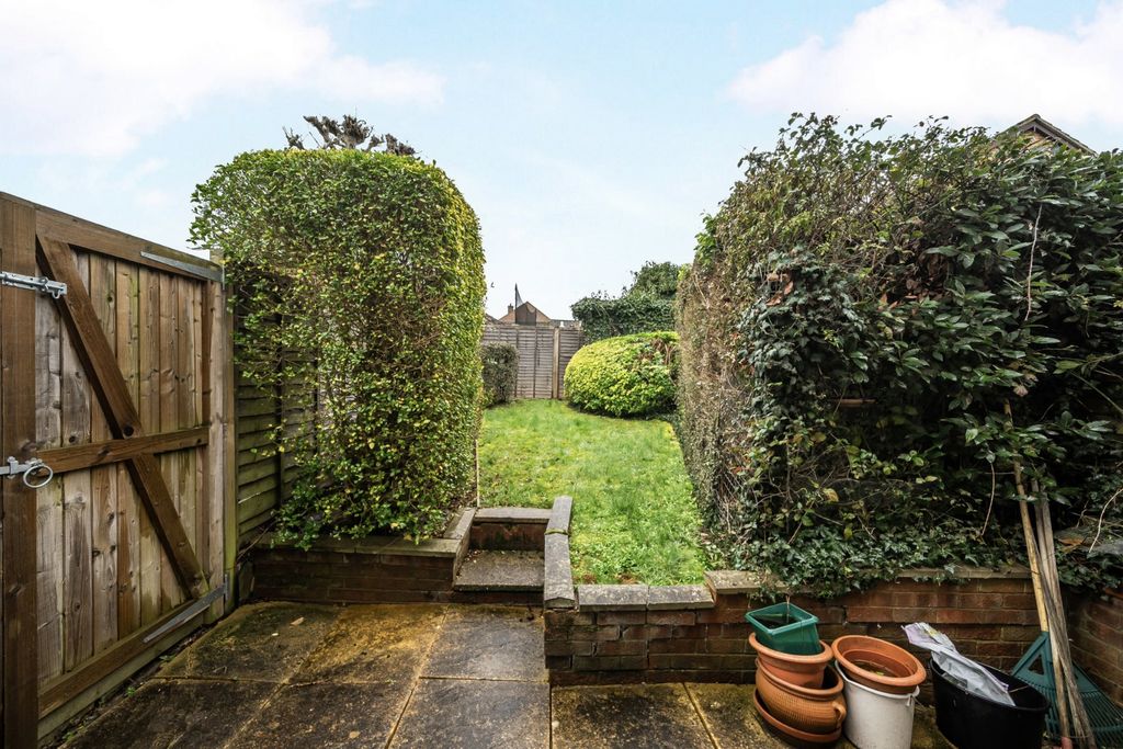 Property photo 3 of 20 Garden