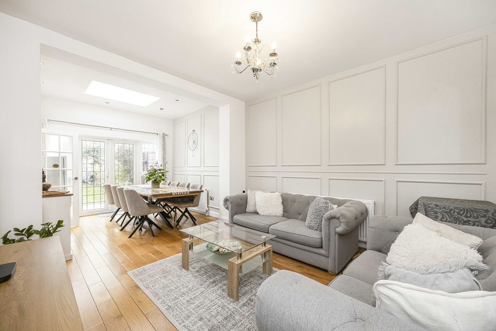 Property photo 3 of 22