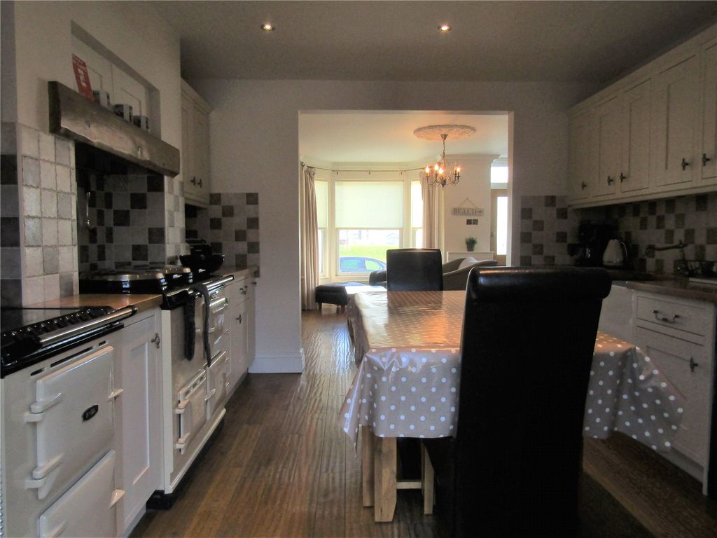 Property photo 3 of 11 Picture No. 16