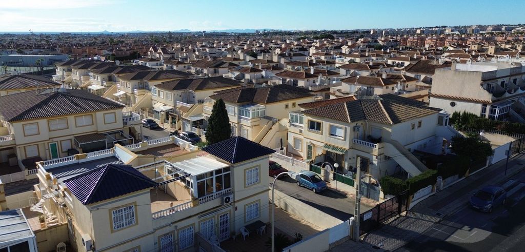 Property photo 1 of 25