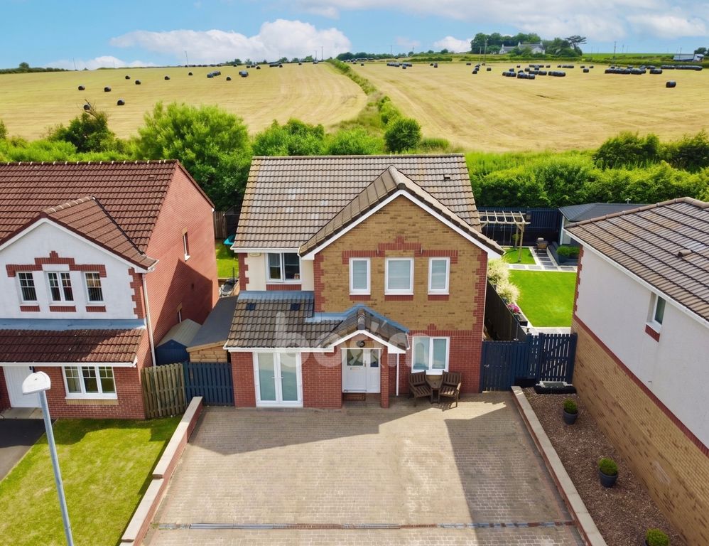 Property photo 1 of 34 Kittyshaw Place, Dalry Four Bedroom Detached Home