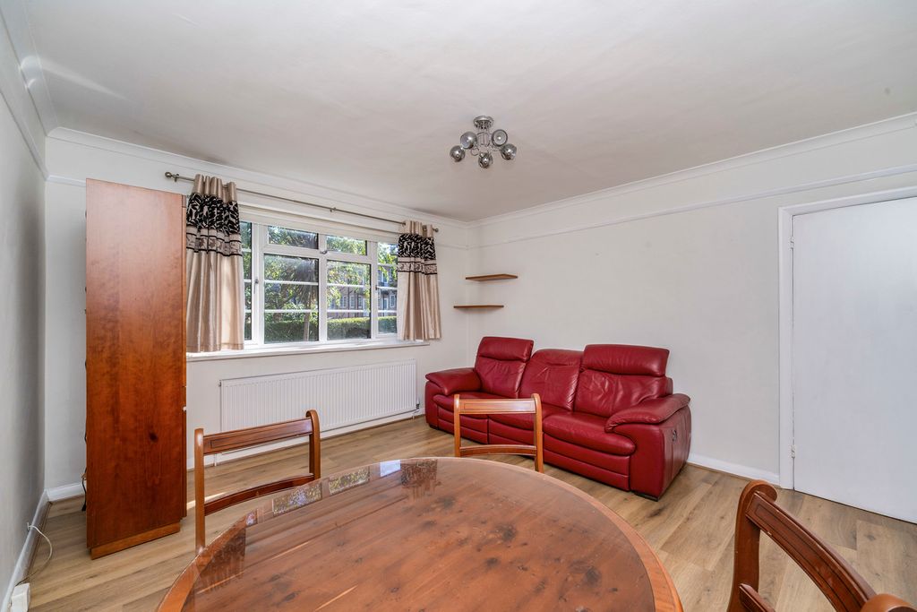 Property photo 3 of 12 Pbox-Img.Jpg