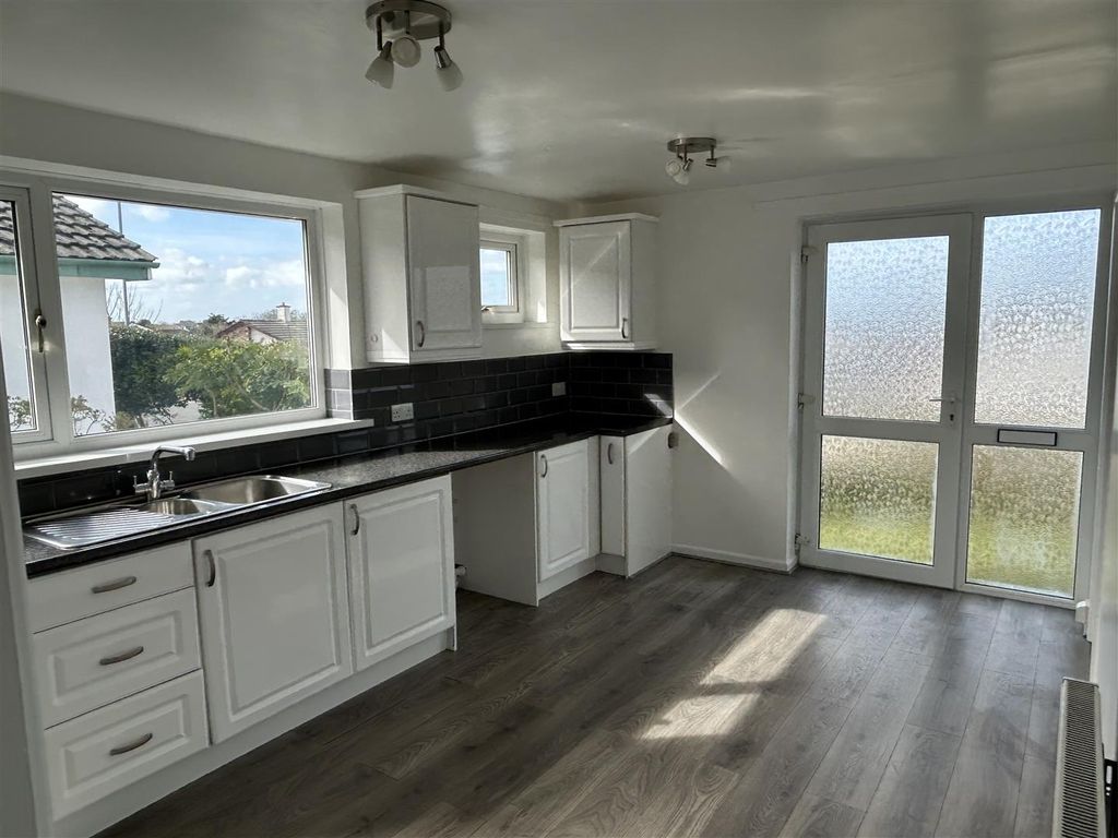 Property photo 2 of 16 Img_0963.Jpeg