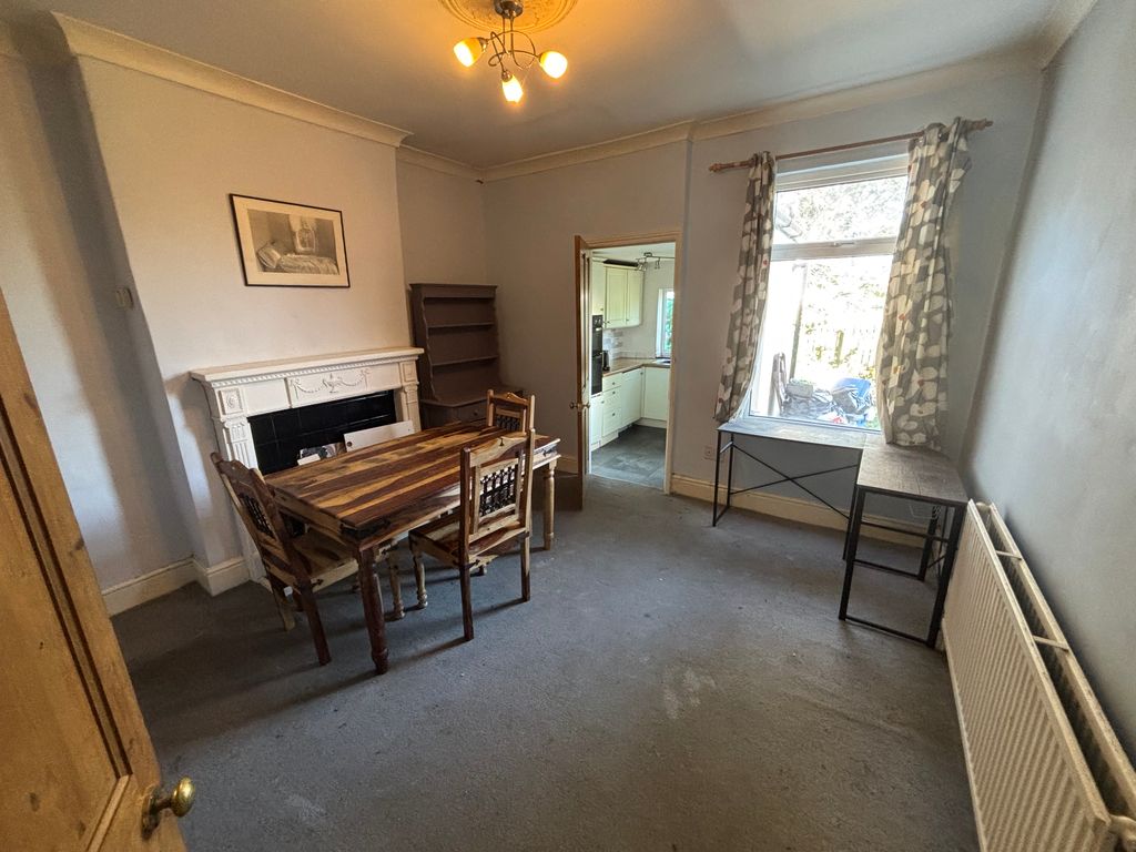 Property photo 3 of 11 Image