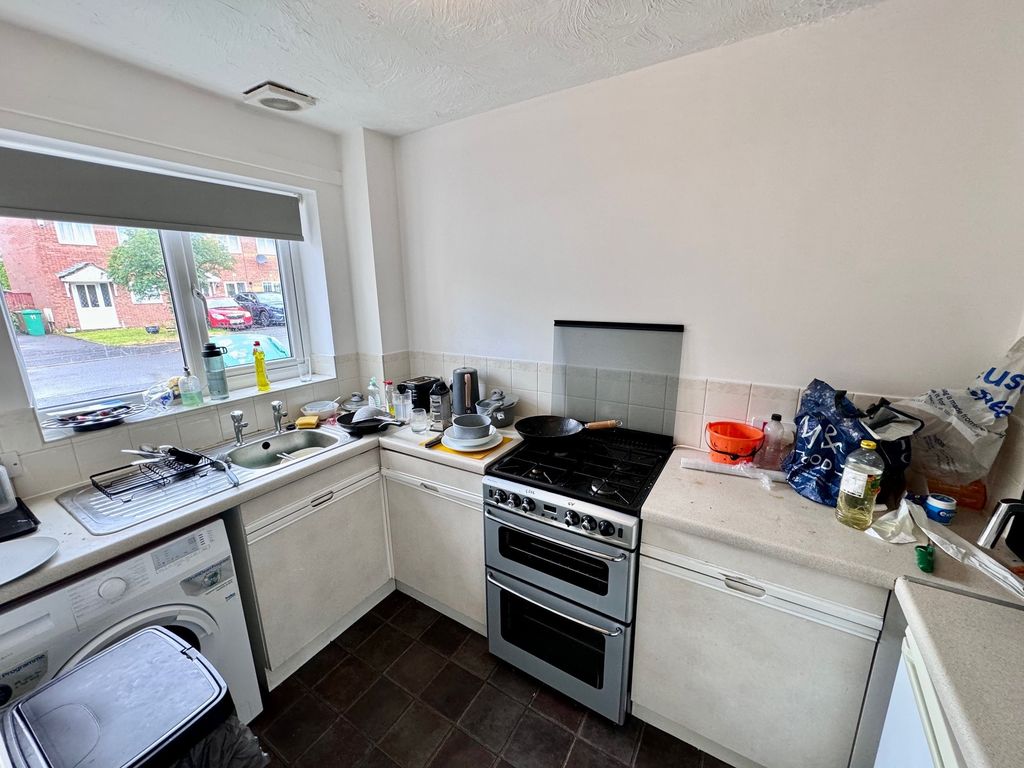 Property photo 2 of 12