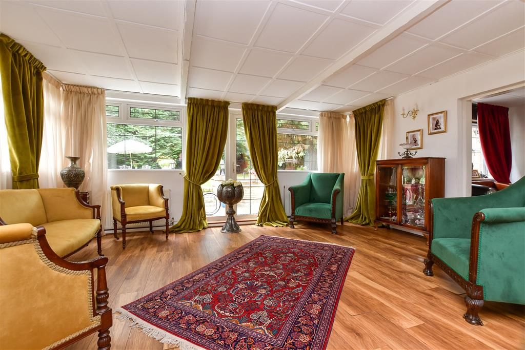 Property photo 3 of 21 Lounge