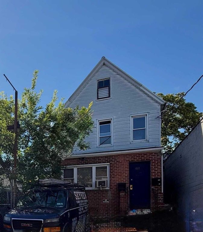 Property photo 2 of 13 <Alttext/>