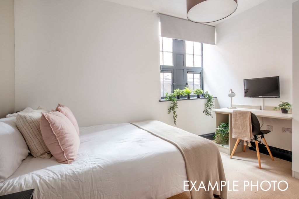 Property photo 3 of 10 Flat U, Hosiery, Example, 3