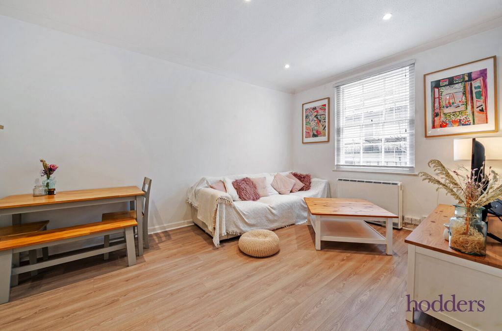 Property photo 1 of 18 153Ccf67-14Fd-460...