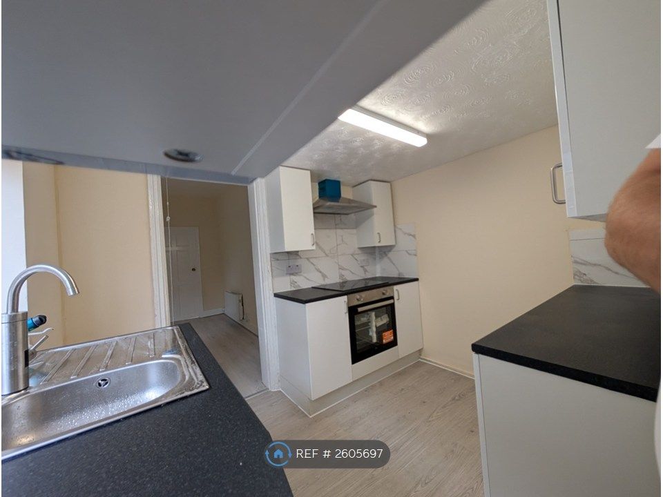 Property photo 2 of 13 Kitchen