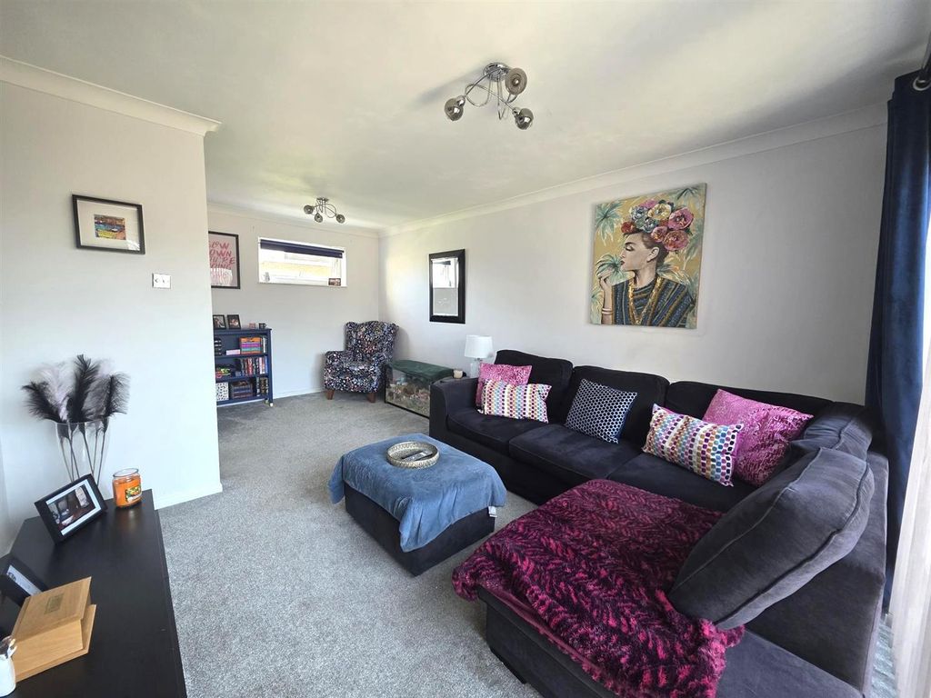 Property photo 2 of 26 50673.Jpg