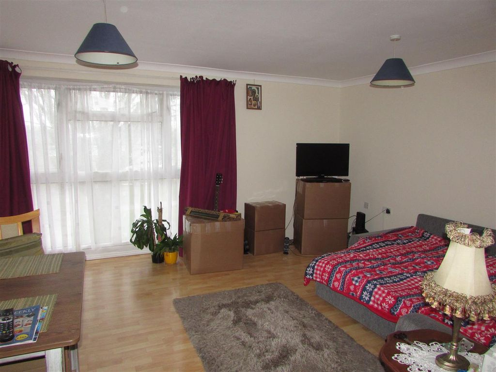 Property photo 3 of 3